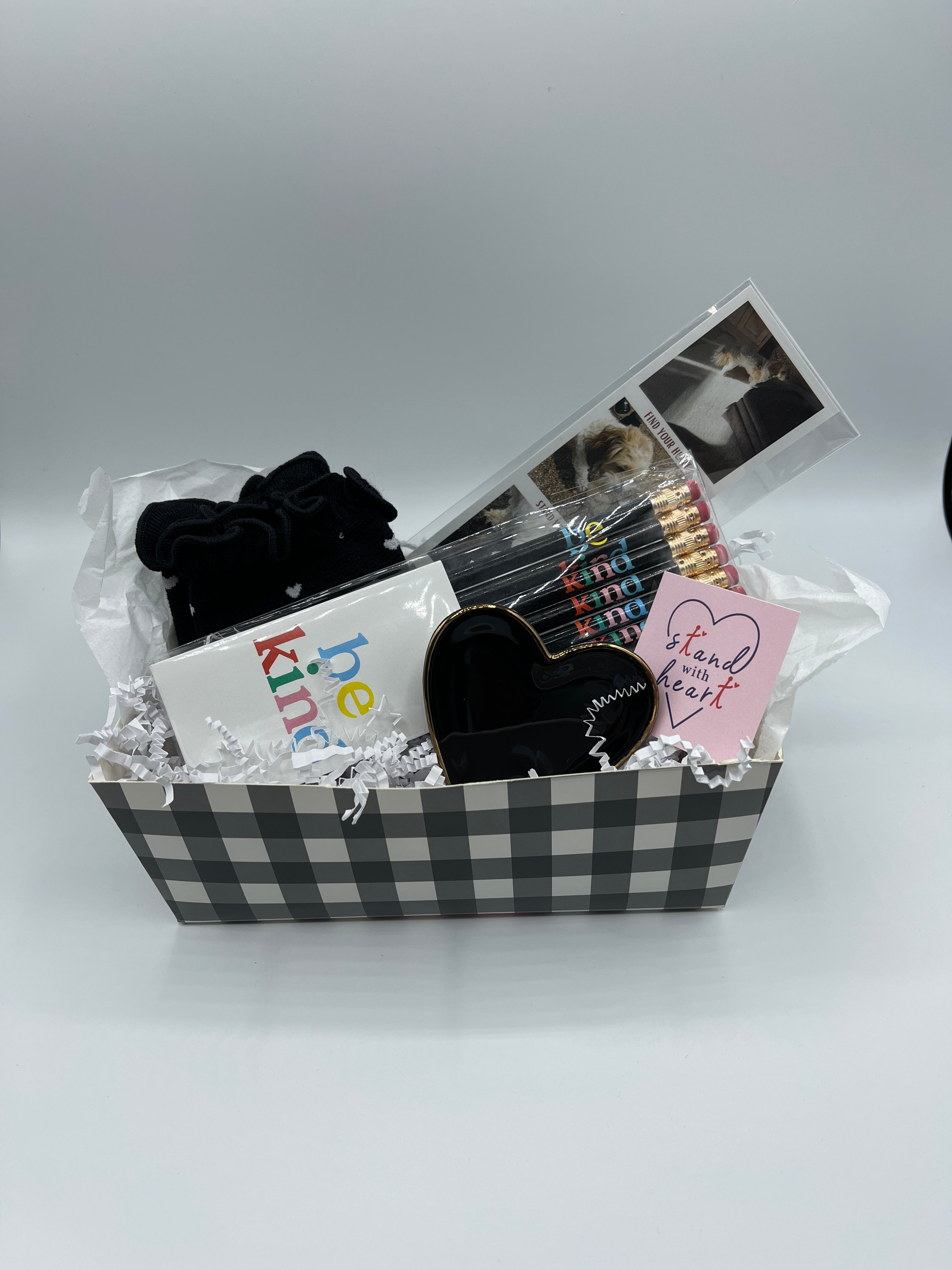 Gift box, Black and white, Medium #13